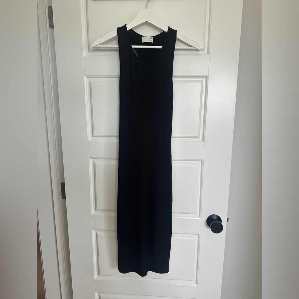 Aritzia Wilfred Black Maxi Dress V-Neck Sleeveless